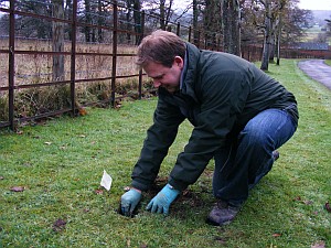 Lee-Morris-Molecatcher-at-work